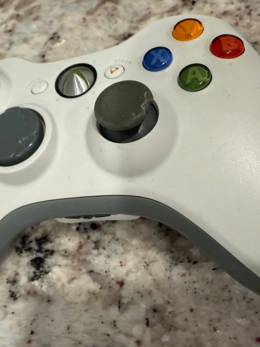 Microsoft White Wireless Xbox Controller with Multicolored Face Buttons